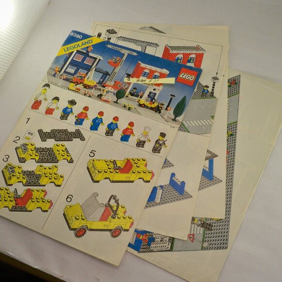 Vintage LEGOLAND *6390, 588 *Assembly & Other Booklets - Picture 7 of 7